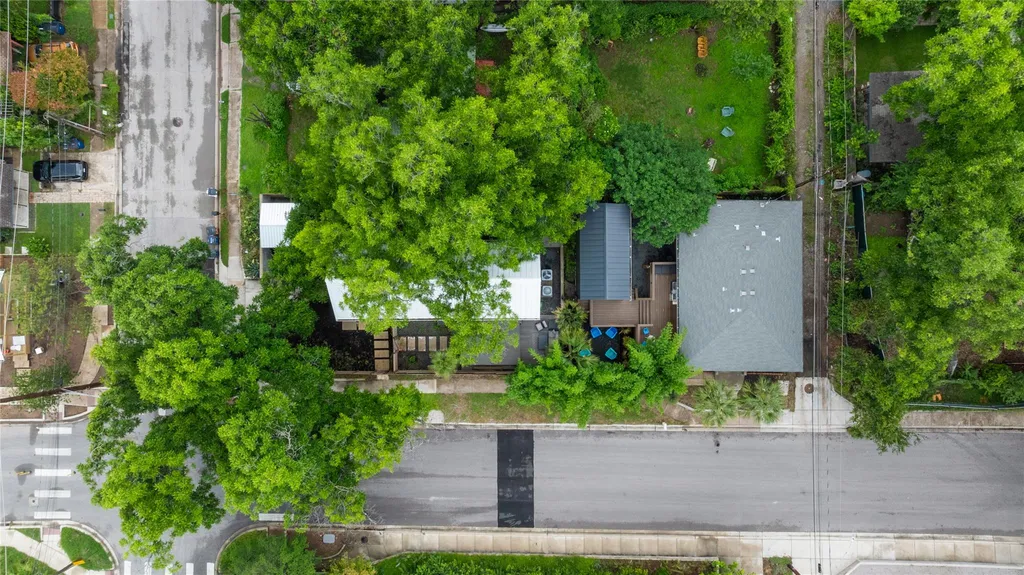 2214 Garden Street Austin TX 78702