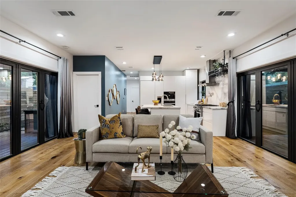 2214 Garden Street Austin TX 78702