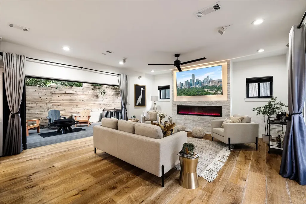 2214 Garden Street Austin TX 78702