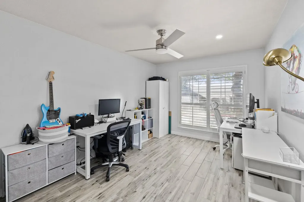 1015 E Yager Lane Austin TX 78753
