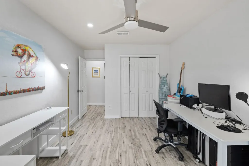 1015 E Yager Lane Austin TX 78753