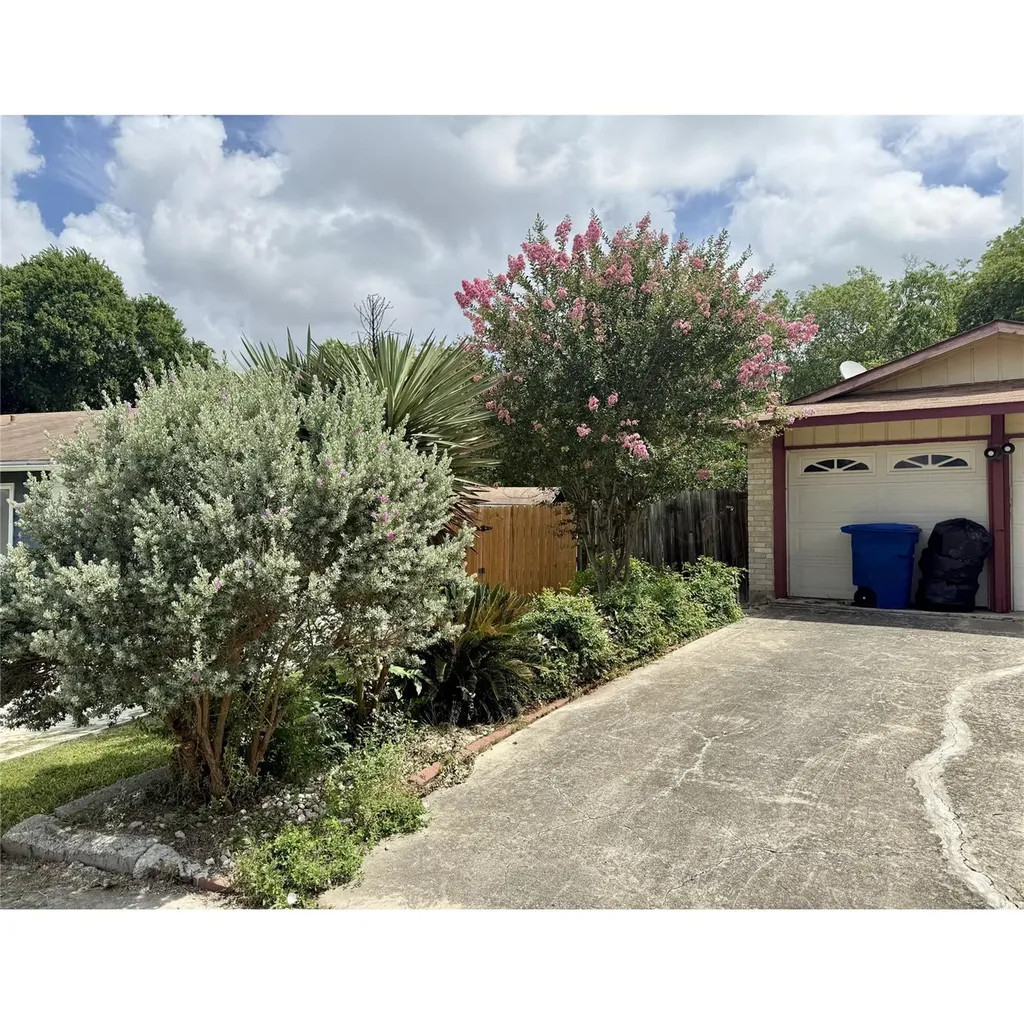 5935 Lake Champlain Street San Antonio TX 78233