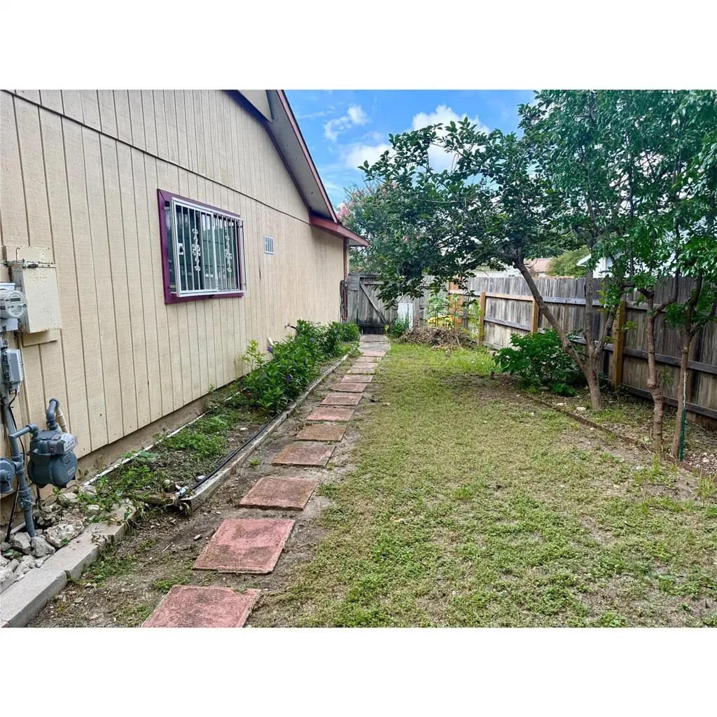 5935 Lake Champlain Street San Antonio TX 78233