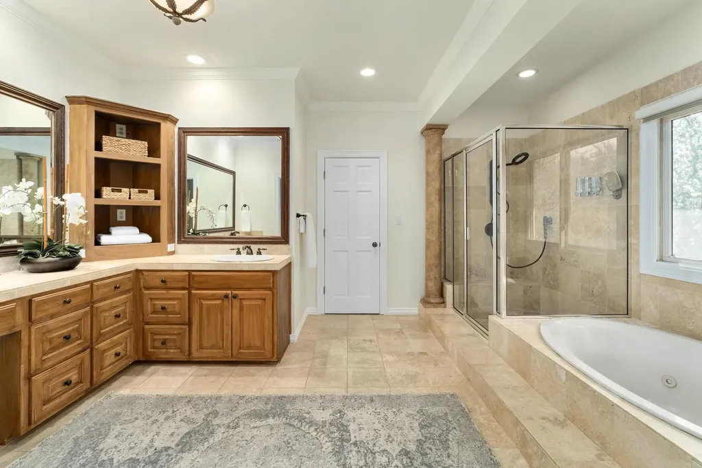2900 Meandering River Court Austin TX 78746