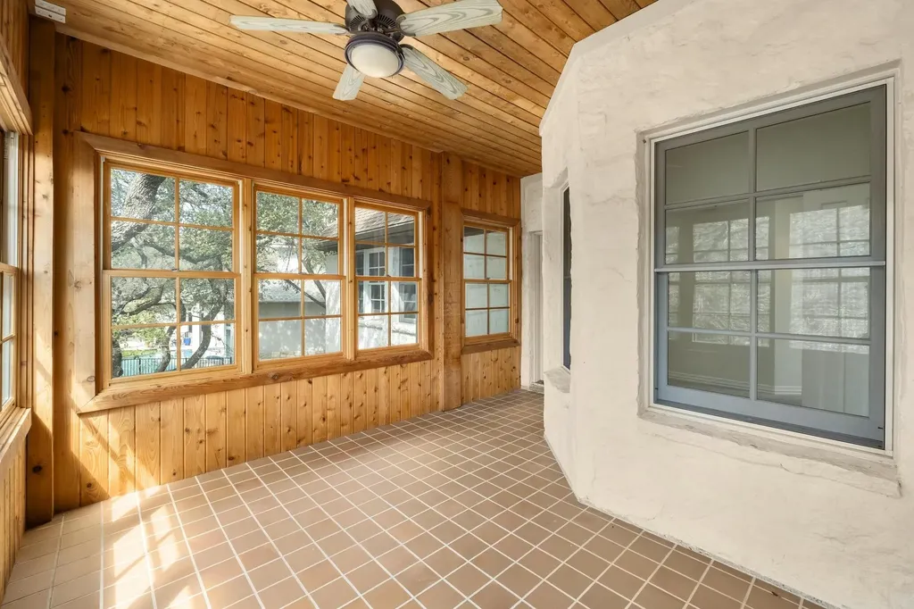 2900 Meandering River Court Austin TX 78746