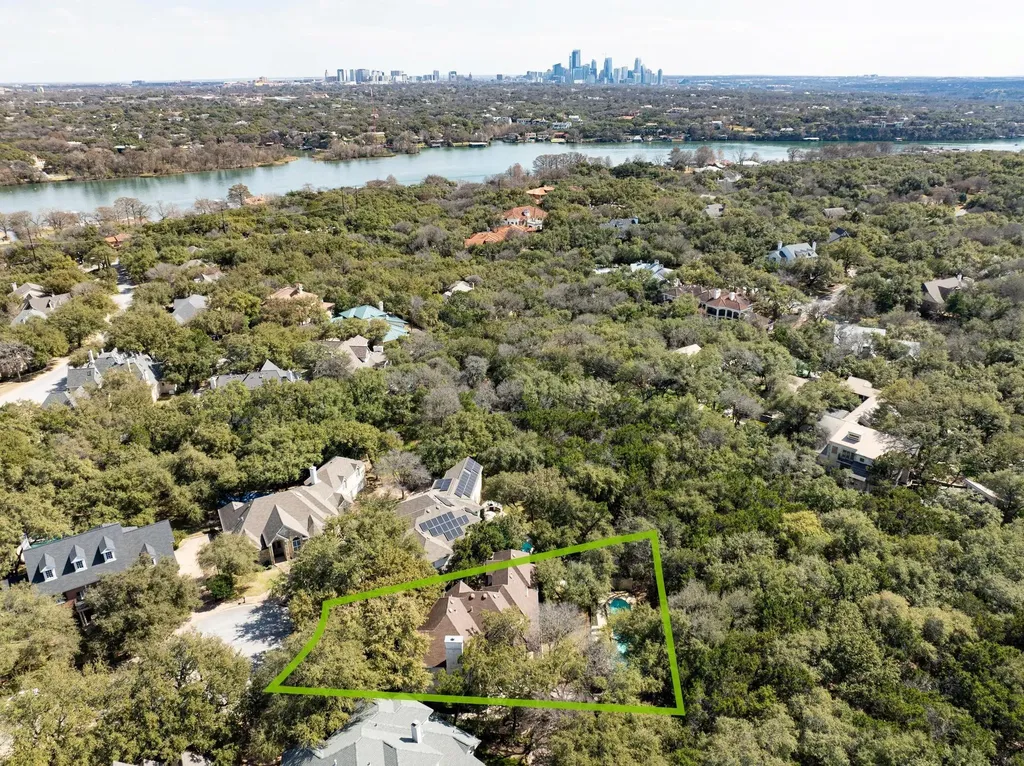 2900 Meandering River Court Austin TX 78746