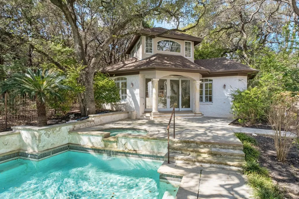 2900 Meandering River Court Austin TX 78746