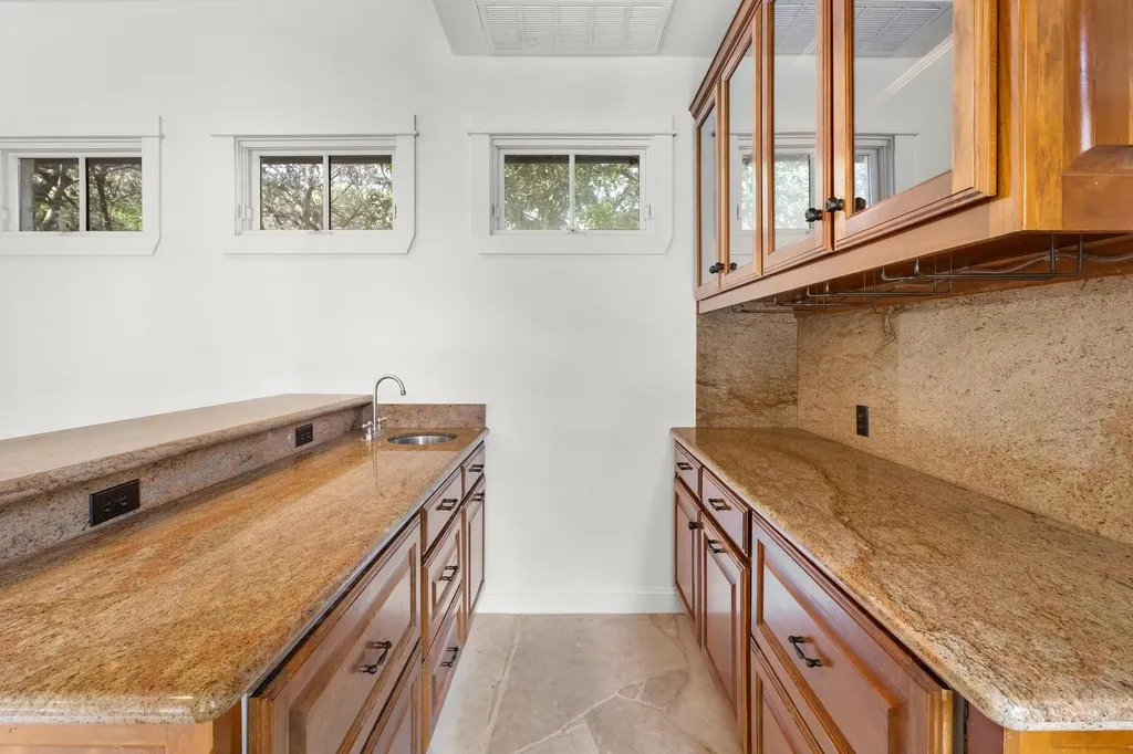 2900 Meandering River Court Austin TX 78746