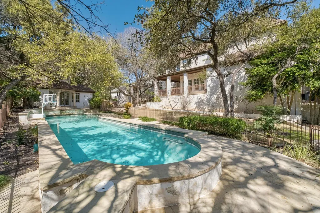 2900 Meandering River Court Austin TX 78746