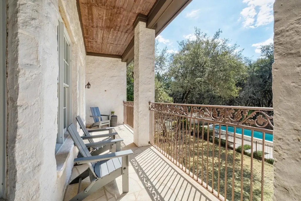 2900 Meandering River Court Austin TX 78746
