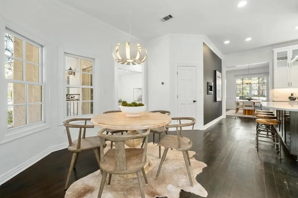 2900 Meandering River Court Austin TX 78746