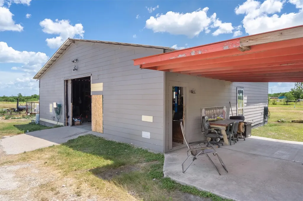8119 S Highway Fm 973 Austin TX 78719