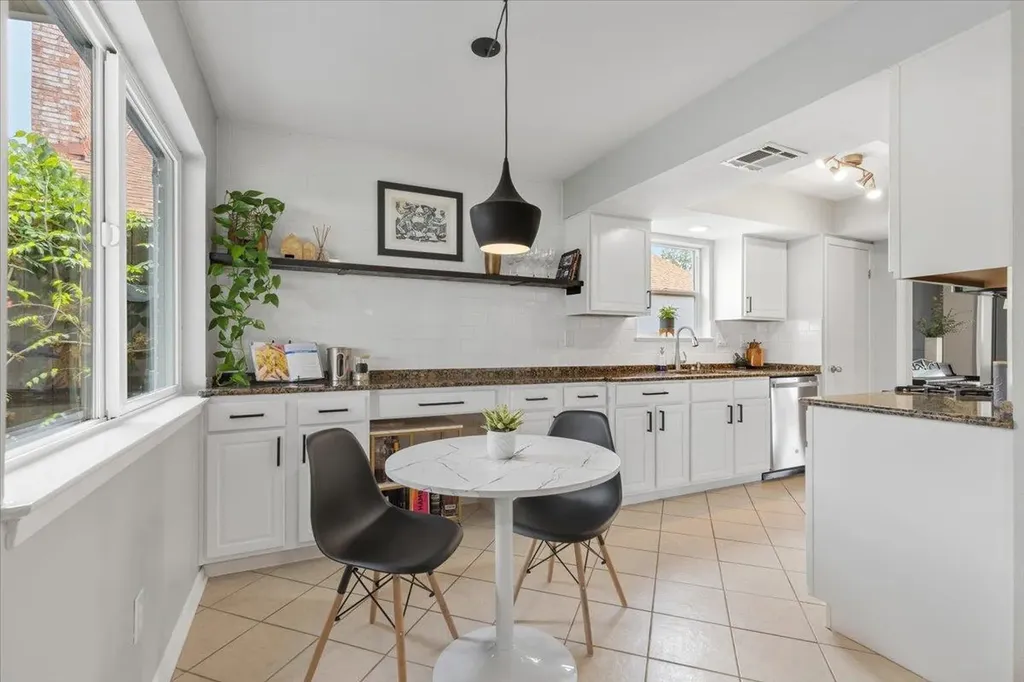 208 Skyloop Drive Austin TX 78745