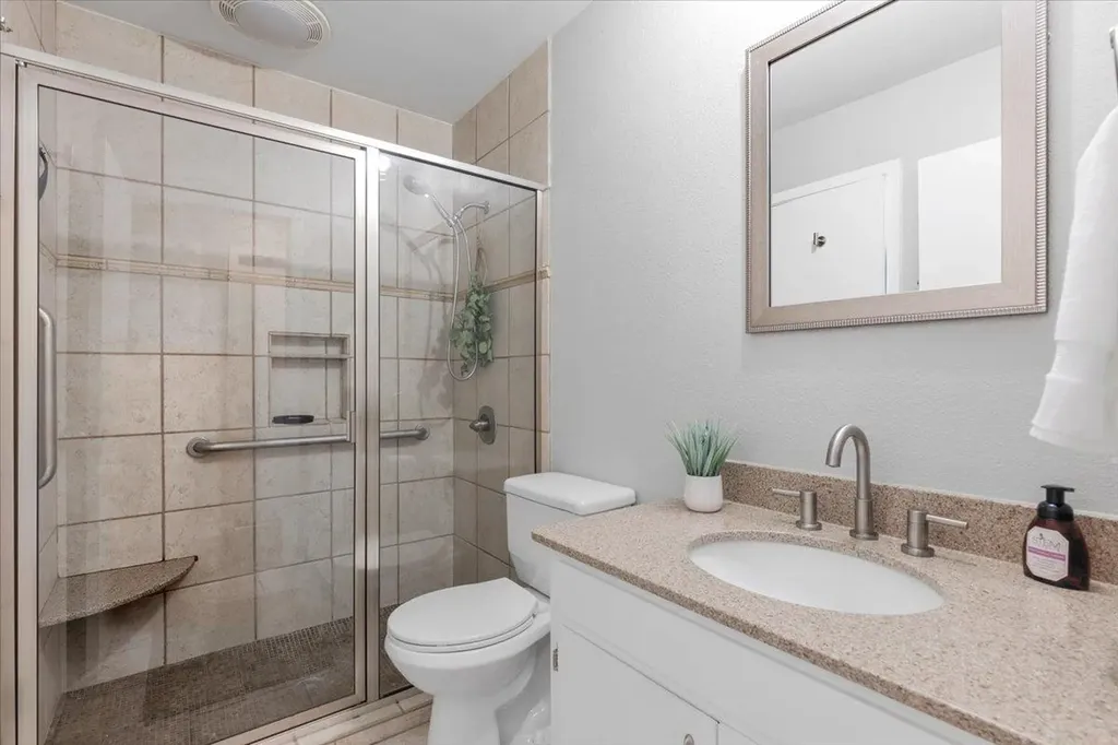 208 Skyloop Drive Austin TX 78745