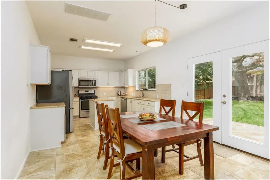 7136 Ridge Oak Road Austin TX 78749