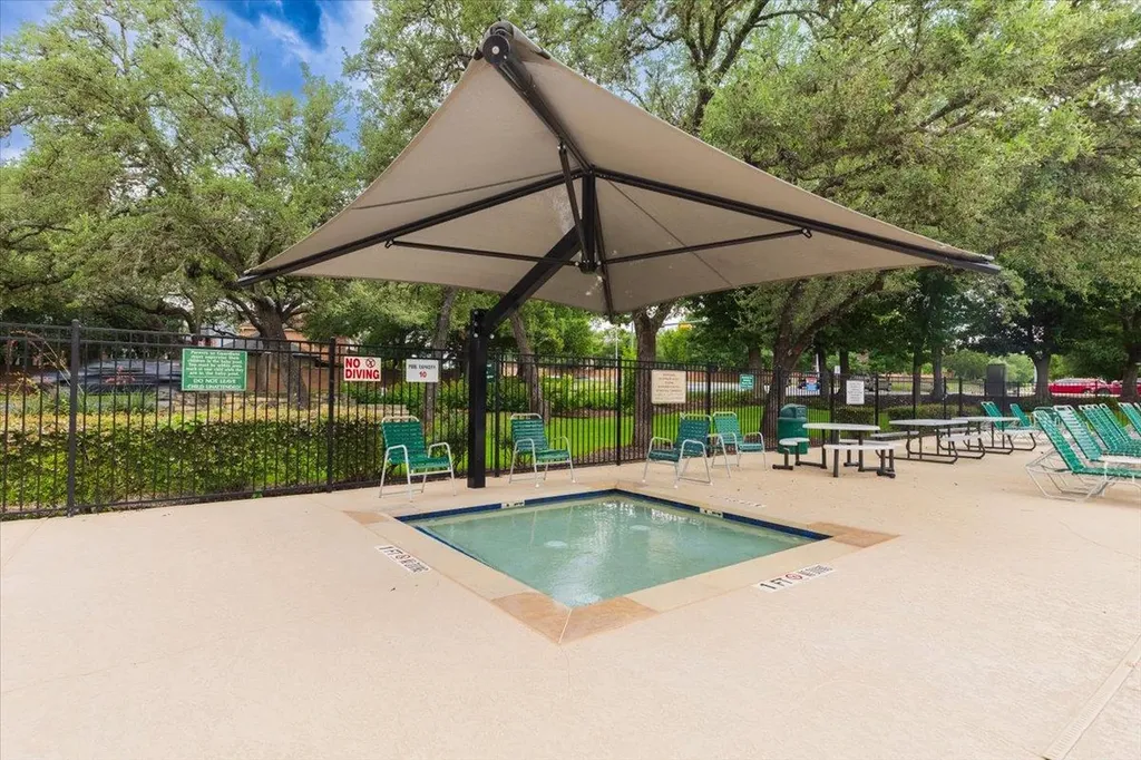7136 Ridge Oak Road Austin TX 78749