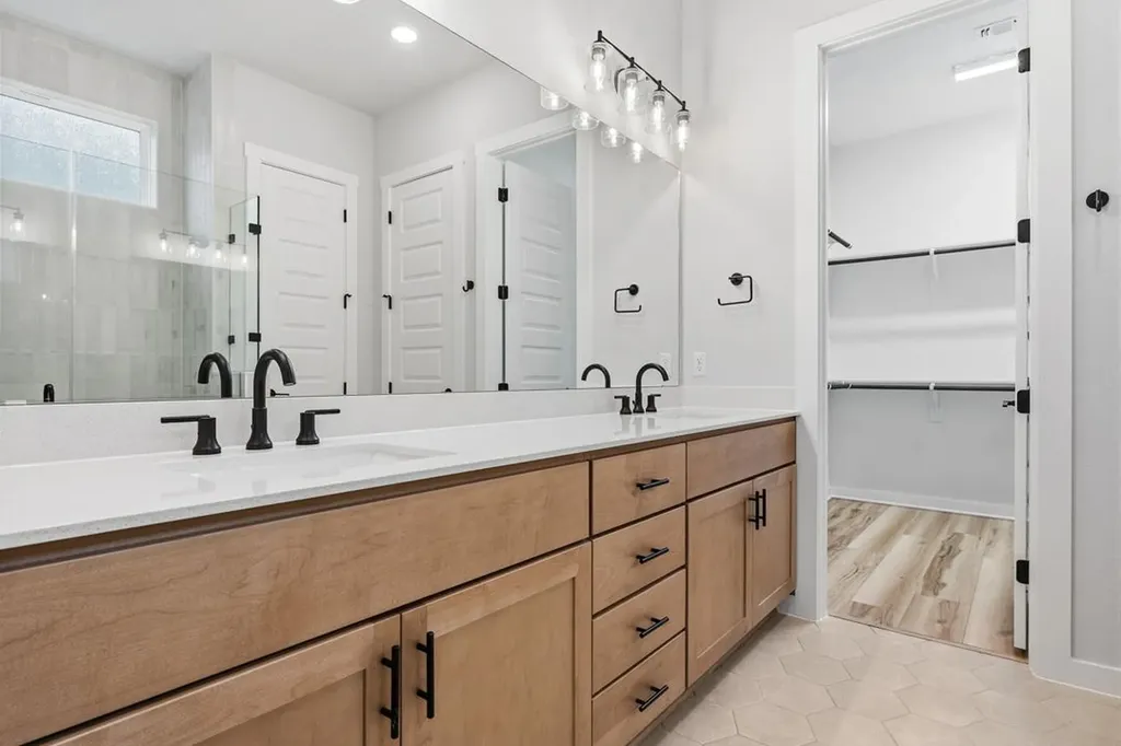 1204 Blue Moon Drive Georgetown TX 78628