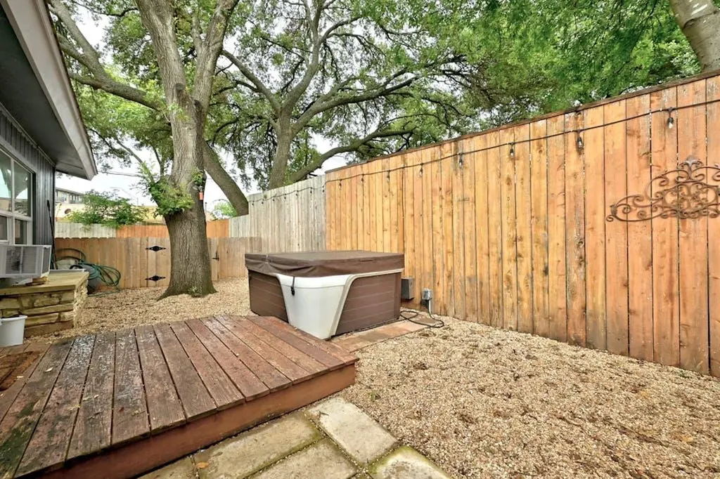 5700 Avenue G Austin TX 78752