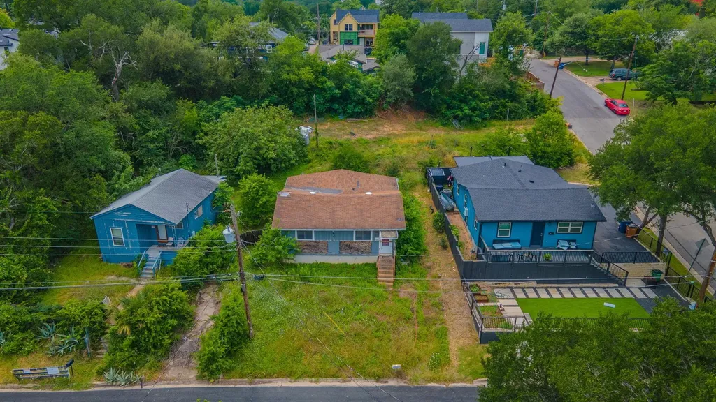 1410 Luna Street Austin TX 78721