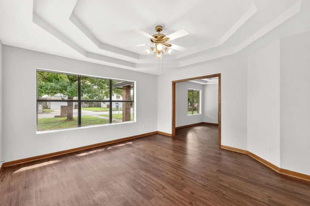 903 Travis Street Lockhart TX 78644