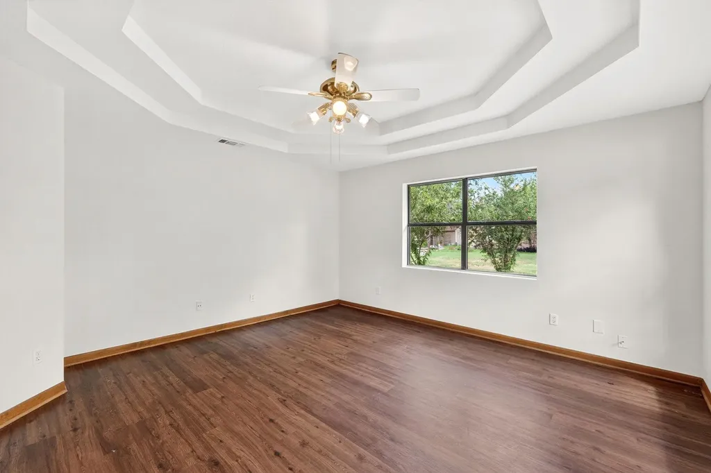 903 Travis Street Lockhart TX 78644