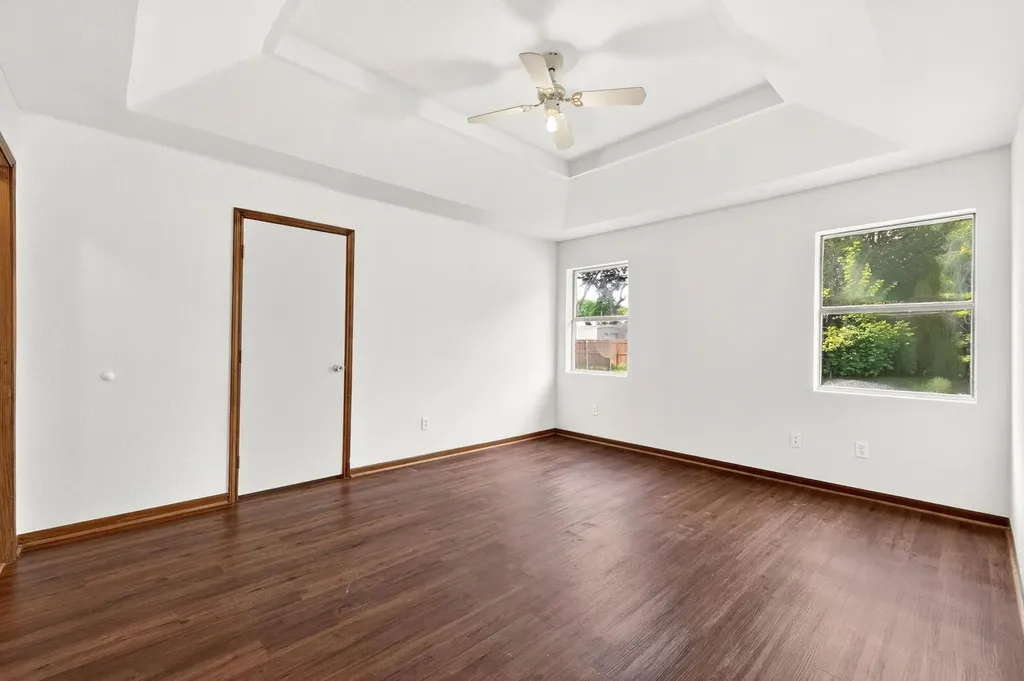 903 Travis Street Lockhart TX 78644