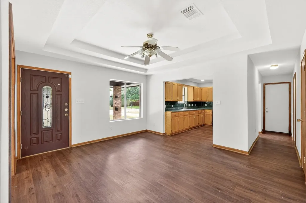903 Travis Street Lockhart TX 78644