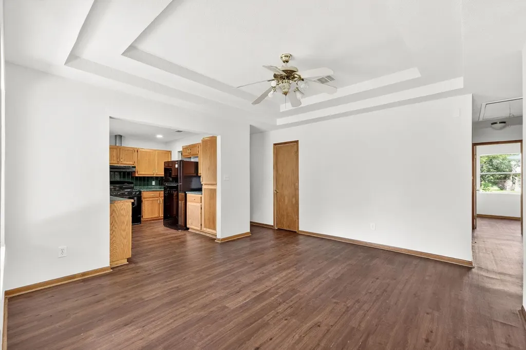 903 Travis Street Lockhart TX 78644