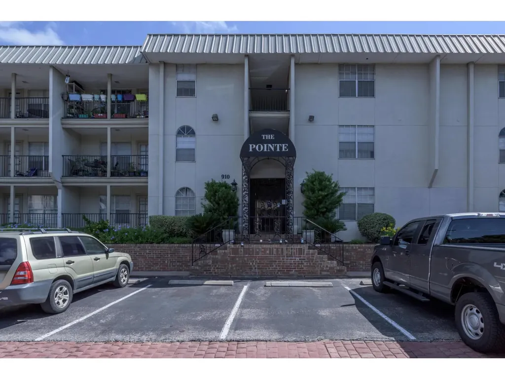 910 Duncan Lane Austin TX 78705