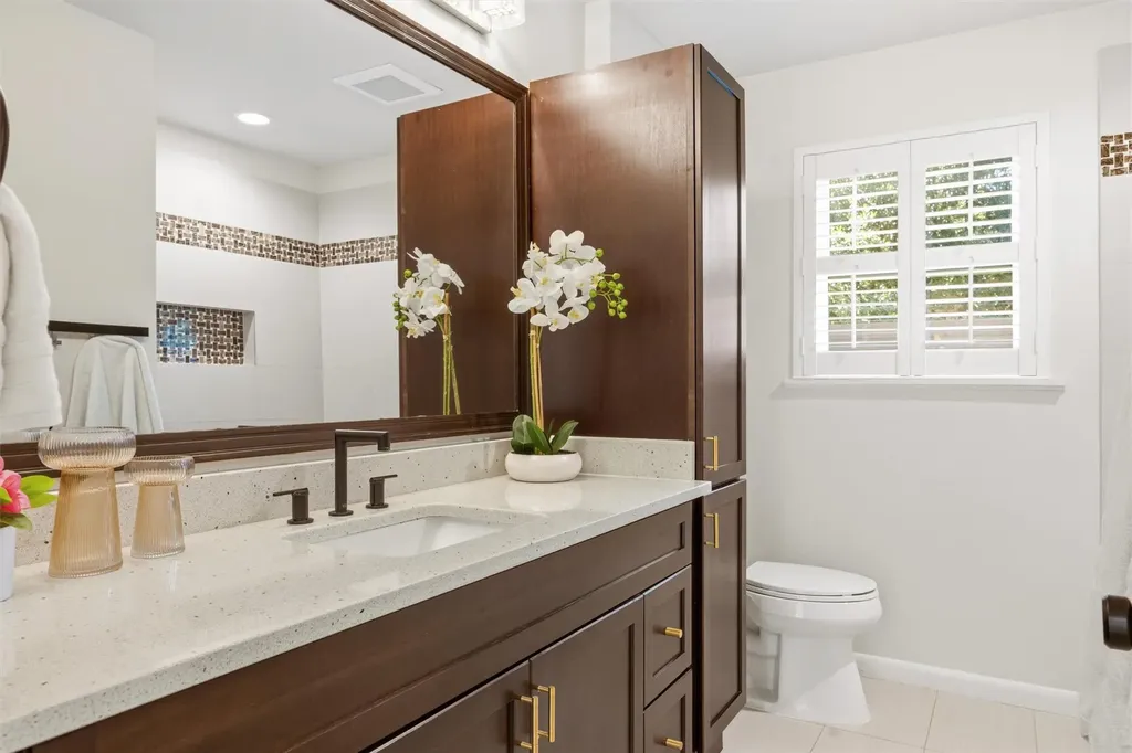 4801 Roundup Trail Austin TX 78745