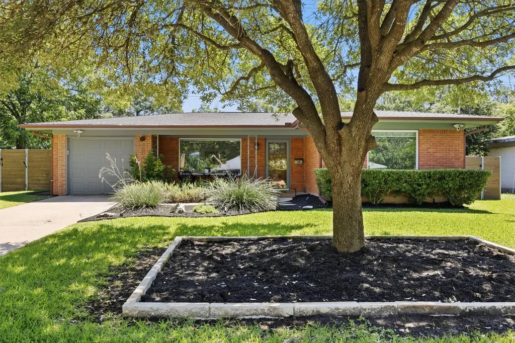 4801 Roundup Trail Austin TX 78745