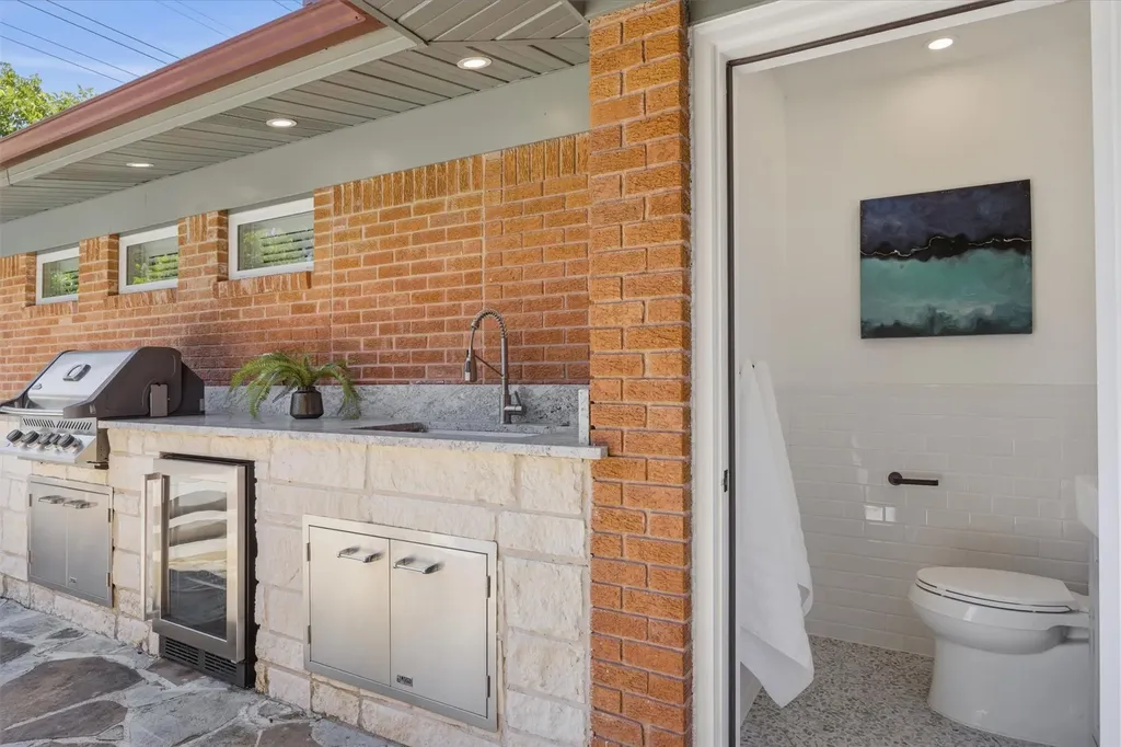 4801 Roundup Trail Austin TX 78745