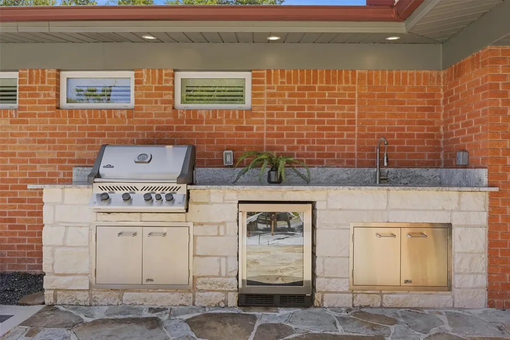 4801 Roundup Trail Austin TX 78745