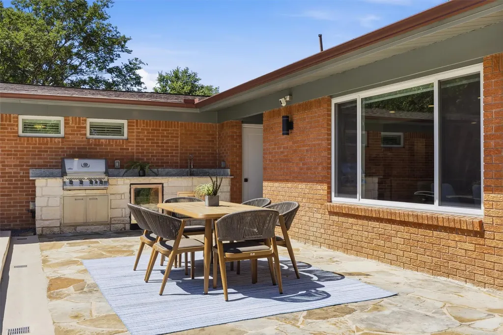 4801 Roundup Trail Austin TX 78745