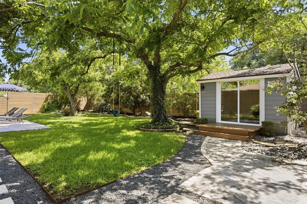 4801 Roundup Trail Austin TX 78745