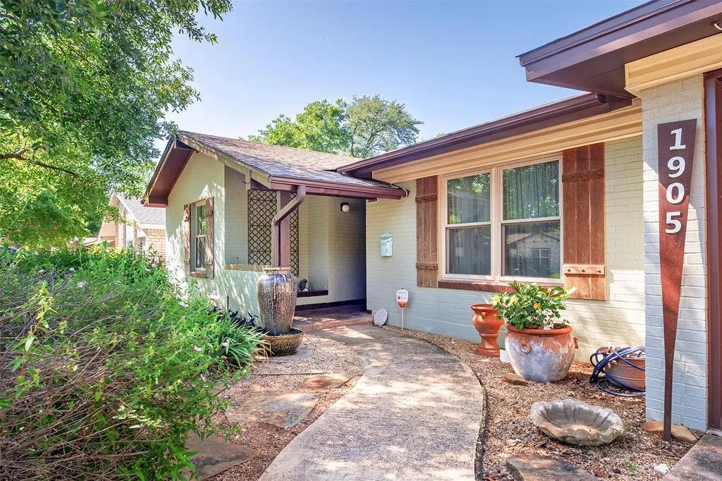 1905 Vallejo Street Austin TX 78757