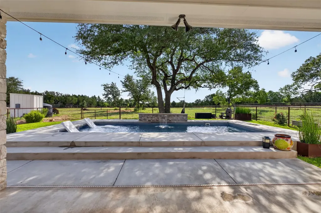 317 Esperanza Petal Pass Liberty Hill TX 78642