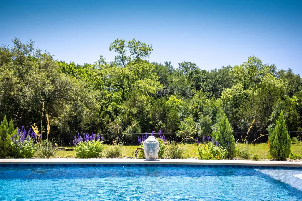 132 Mcnaughton Drive Liberty Hill TX 78642