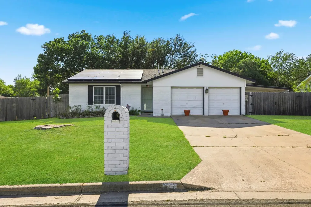 7106 Moat Cove Austin TX 78745