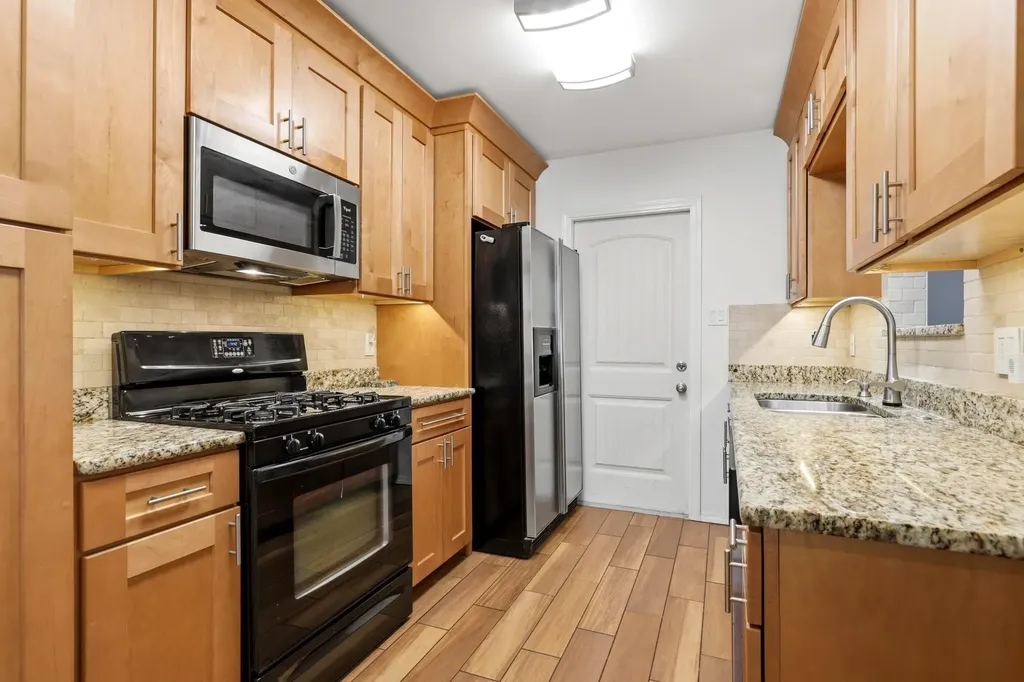 7106 Moat Cove Austin TX 78745