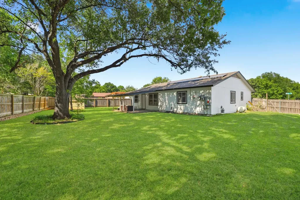 7106 Moat Cove Austin TX 78745