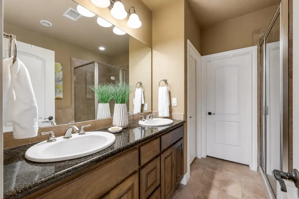 2008 American Drive Lago Vista TX 78645