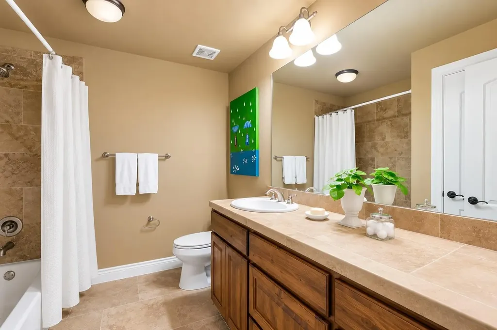 2008 American Drive Lago Vista TX 78645