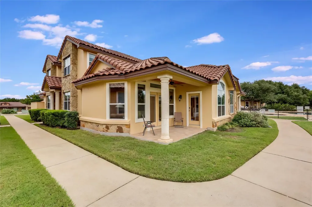 2008 American Drive Lago Vista TX 78645