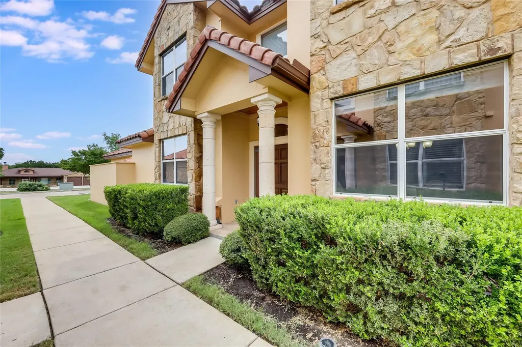 2008 American Drive Lago Vista TX 78645