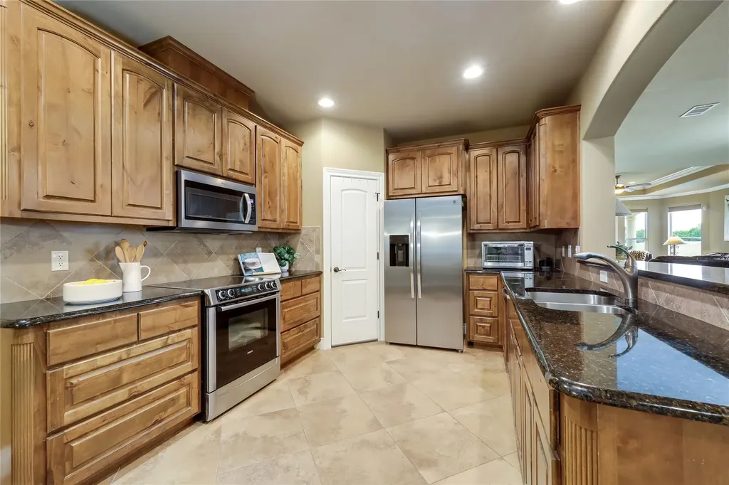 2008 American Drive Lago Vista TX 78645