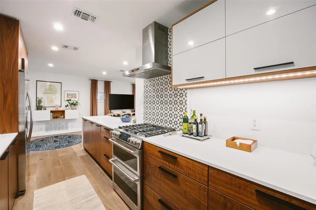 1803 Alguno Road Austin TX 78757