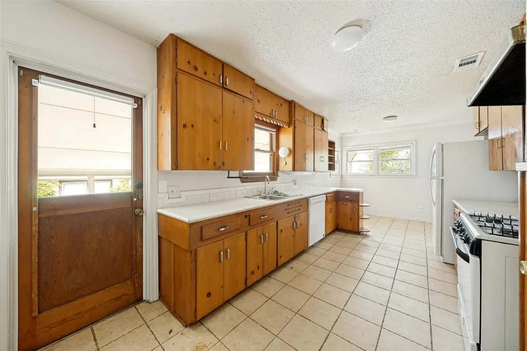 209 Woodward Street Austin TX 78704