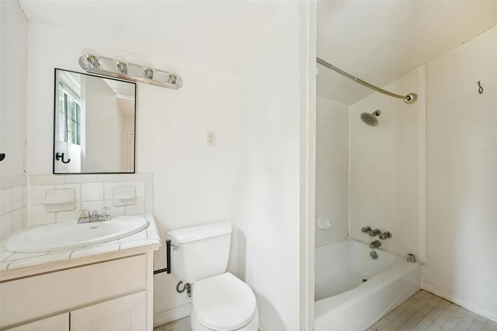 209 Woodward Street Austin TX 78704
