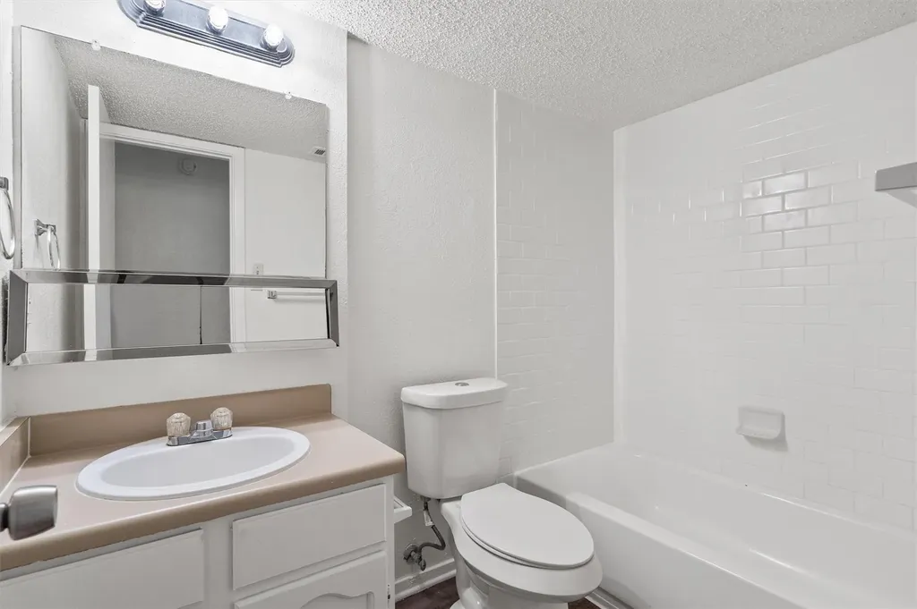 1804 Cinnamon Path Austin TX 78704